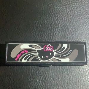 Hello Kitty MAC 2010 Collab eyeshadow set in Too Dolly.